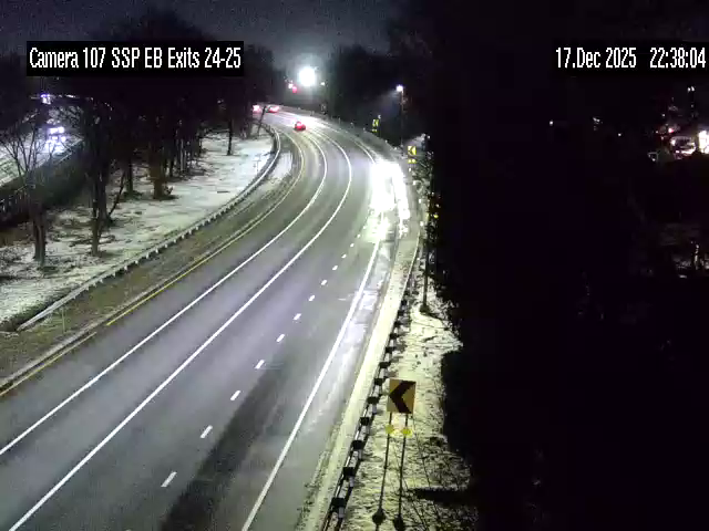 Westbury › West: SSP between Exit 24(Merrick Ave) and Exit 25 (NY 106