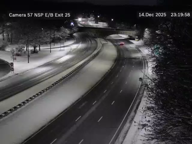 New York › East: NSP West of Lakeville Road