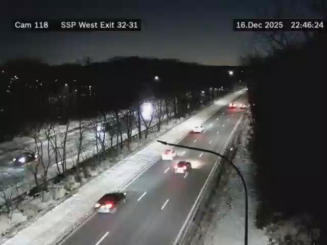 Huntington › East: SSP midway between Carmans Rd and Exit 31