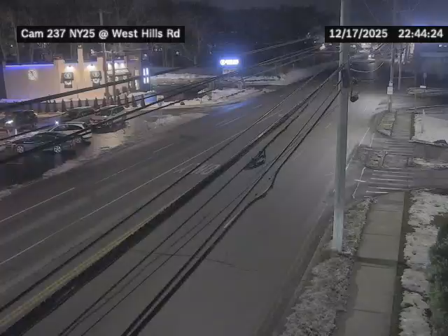 Huntington: NY 25 at West Hills Road