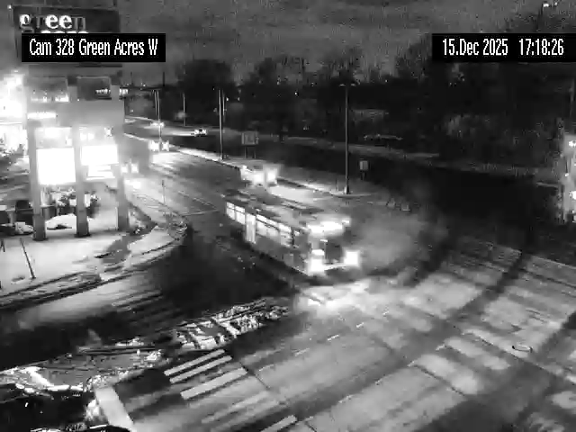 Hewlett Neck: NY 27 at Green Acres Road