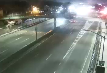 New York › East: 907M at 72nd Street