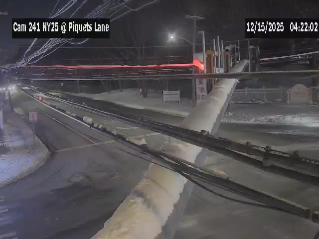 Upper Brookville › East: NY 25 at Piquets Lane/South Woods Road