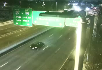 New York › South: I-95 at Lasalle Avenue