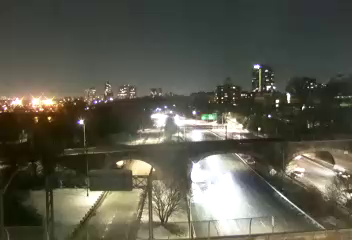 New York › West: 907M at 69th Road