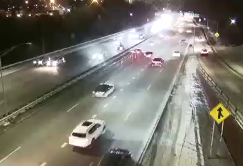 New York › East: 907M at 72nd Road