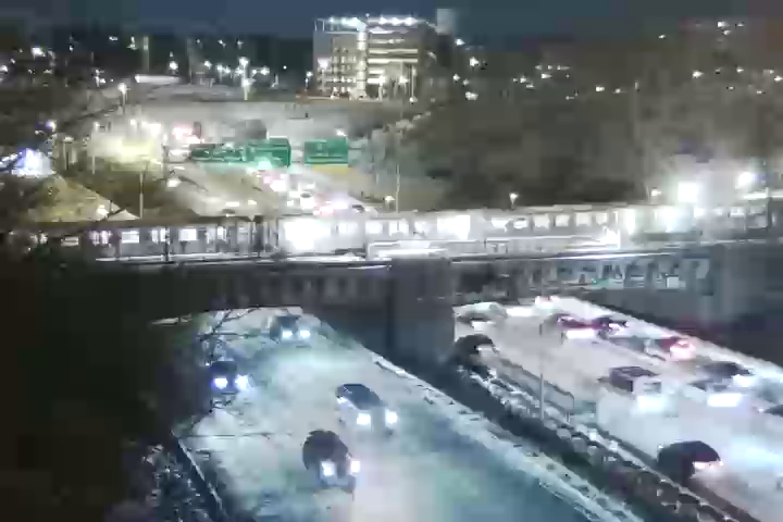 New York › West: 907M at 76 Road