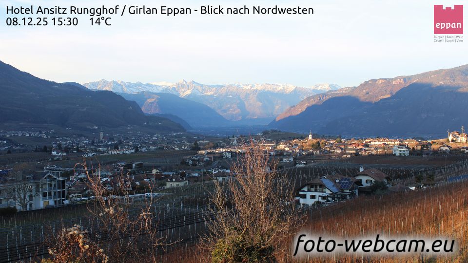 Girlan - Cornaiano: Hotel Ansitz Rungghof - Eppan - Blick nach Nordwesten
