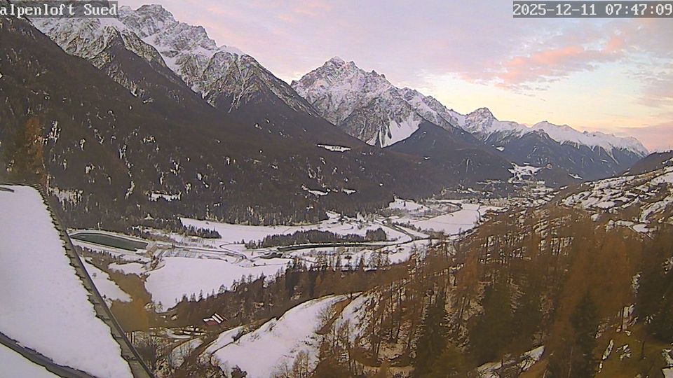 Sent › South: Alpenloft 4-8 Bett-Ferienwohnung oder Studio mit Bad Ab CHF 532.- die Woche