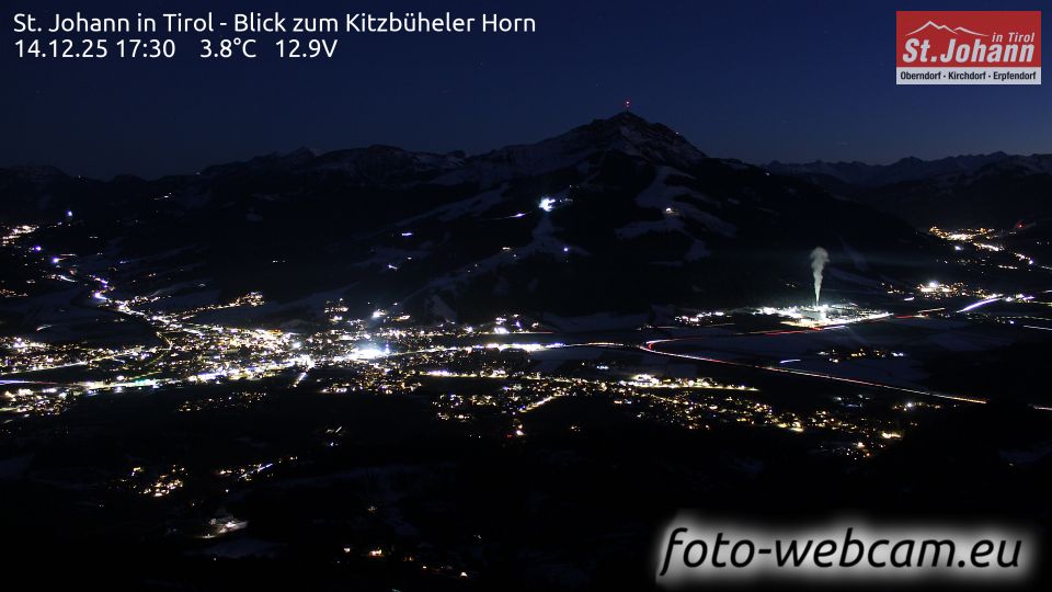 Marktgemeinde St. Johann in Tirol: St. Johann in Tirol - Blick zum Kitzbüheler Horn
