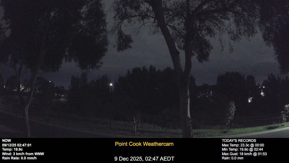 Melbourne › North: Point Cook