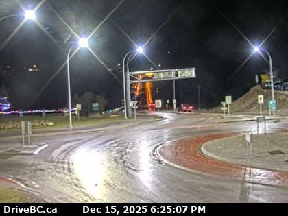 Radium Hot Springs › North: Highway 93/95 roundabout at - looking northbound on Highway 95