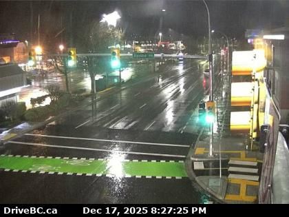 Saanich › South: Highway 17 (Patricia Bay Highway) at Ravine Way, looking south