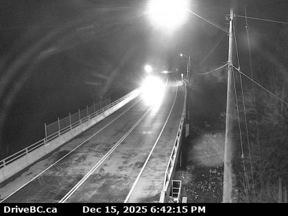 Chilliwack › South: Hwy 9, at the north end of Rosedale Overhead, looking south