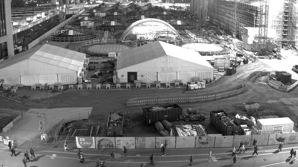 Stuttgart-Mitte › South-east: Ehemalige Bahndirektion Stuttgart - Stuttgart Hbf