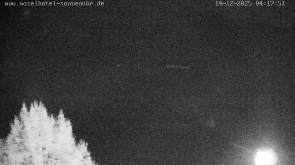 Bernkastel-Kues: Moselhotel Sonnenuhr