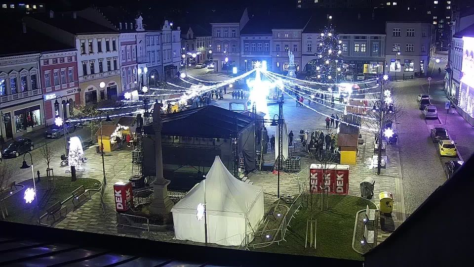 Valasske Mezirici › South: Náměstí