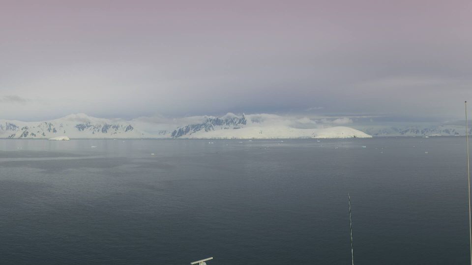 Reykjavik: Hurtigruten Expeditions - MS Fridtjof Nansen