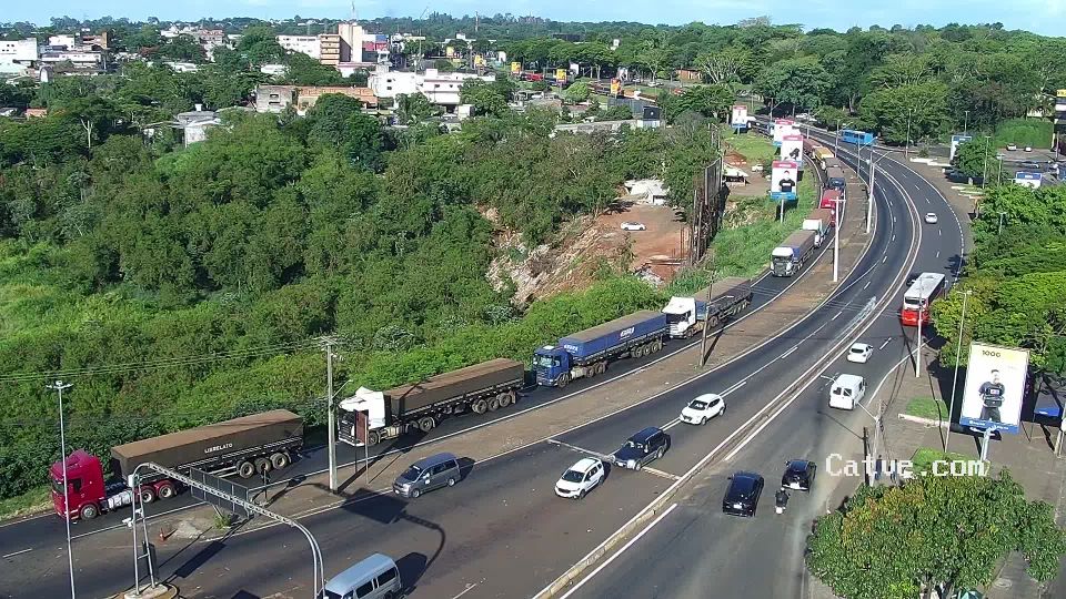 Foz do Iguacu › West: International Friendship Bridge
