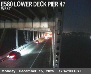 Richmond › East: TVR36 - I-580 : Lower Deck Pier 47
