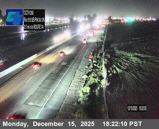 Perris › South: I-215 : (250) 0.7 Miles North of SR-74 East