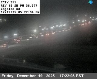 Corona: Dos Lagos › South: I-15 : (351) Cajalco Road