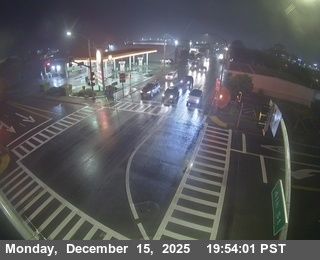 Eureka: US-101 - 4th & V - Looking North