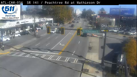 ˌbætən ˈruːʒ: Beauregard Town: I-610 (Traffic closest to this camera is traveling southbound on LA 311)