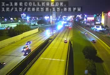 ˌbætən ˈruːʒ: Beauregard Town: I-10 at College Dr