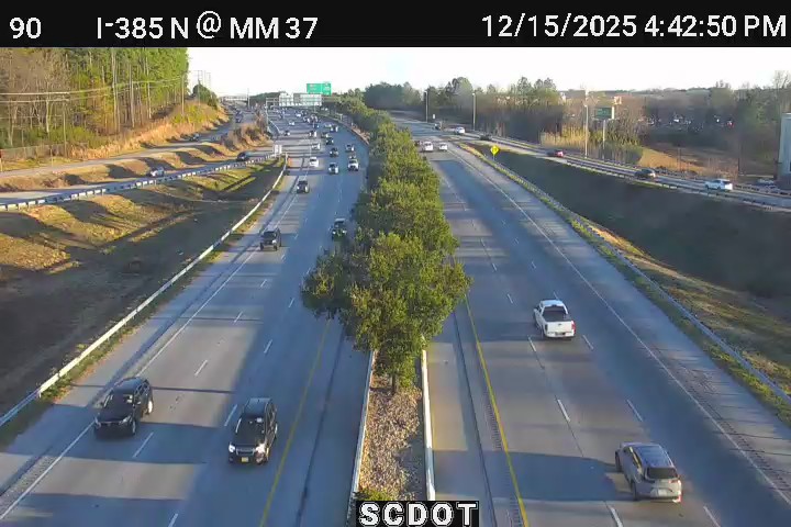 Greenville: I-385 N @ MM 37 (Roper Mtn Rd)