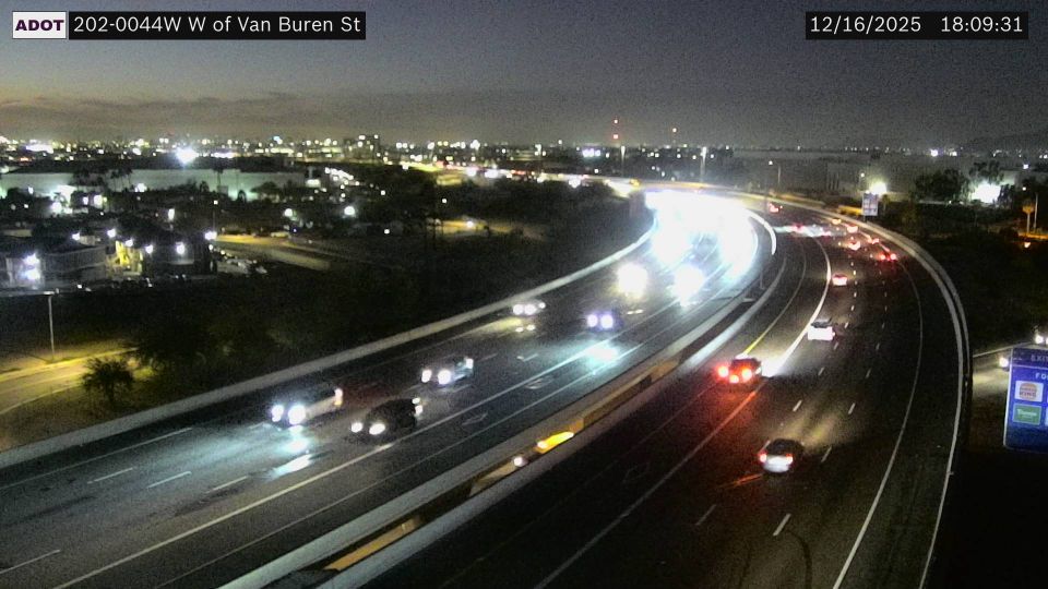 Phoenix: Minnesota Court › West: L-202 WB 4.41 @E of 52nd St