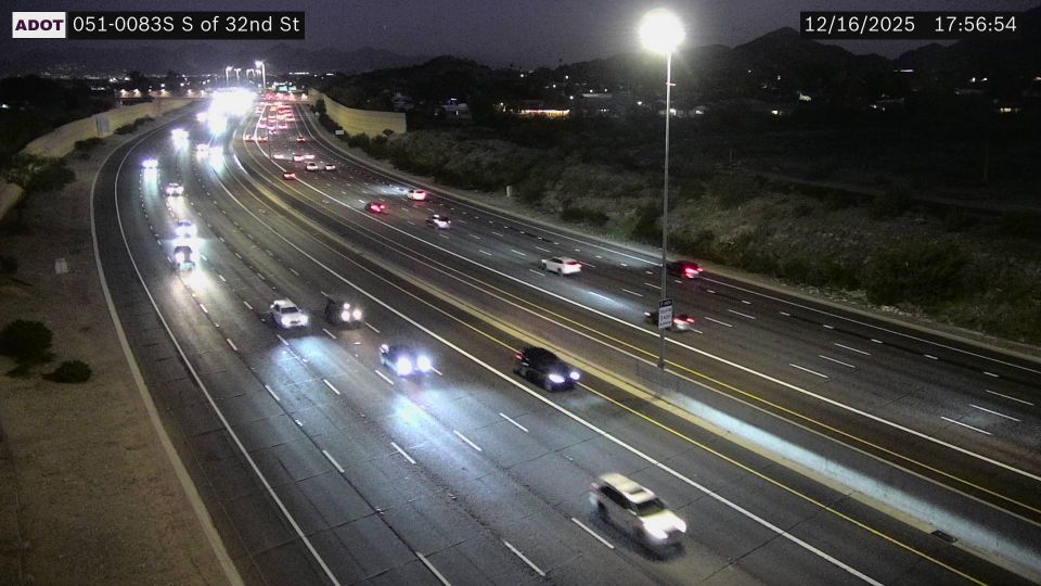 Phoenix › South: SR-51 SB 8.33 @S of 32nd St