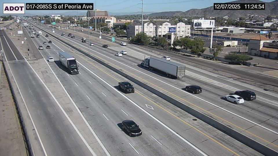 Phoenix › South: I-17 SB 208.50 @S of Peoria
