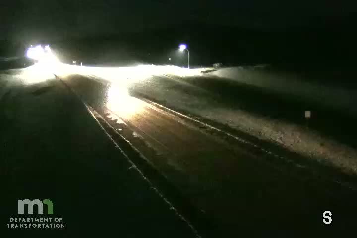 Cannon Falls: T.H.52 NB @ Skunk Hollow Tr (MP 94)