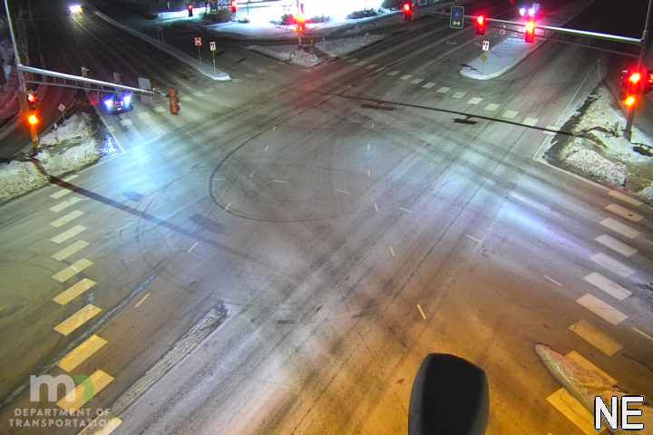 Minnetonka: T.H.7 EB @ T.H.101