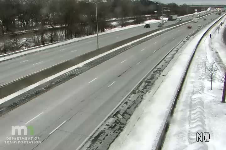 Newport: T.H.61 NB S of Glen Rd