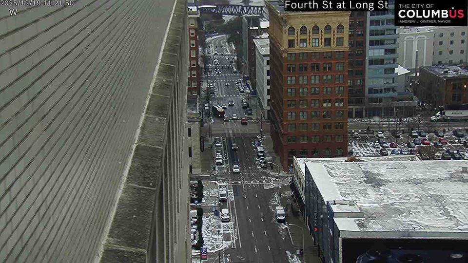 Downtown: 4th St at Long St