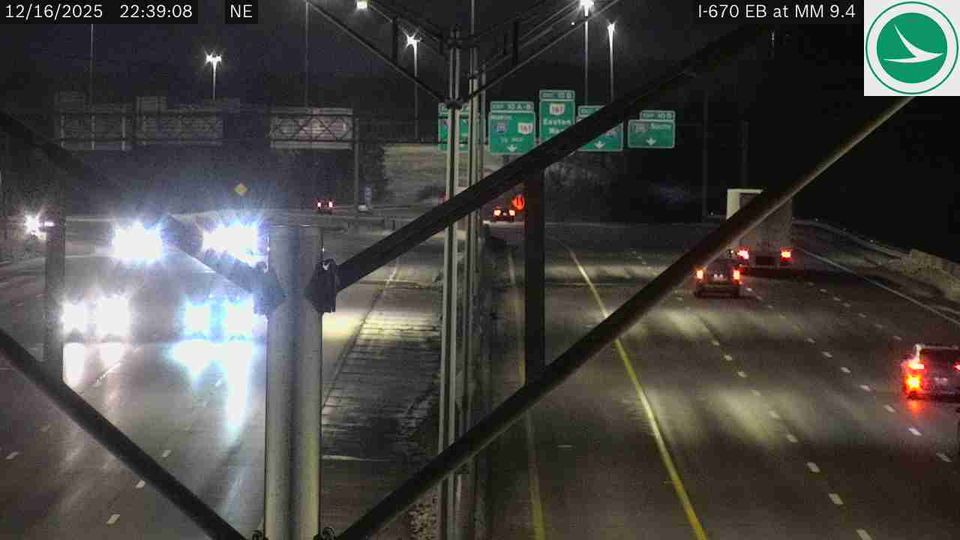 Roseland: I-670 EB at MM 9.4, West of Stelzer Rd