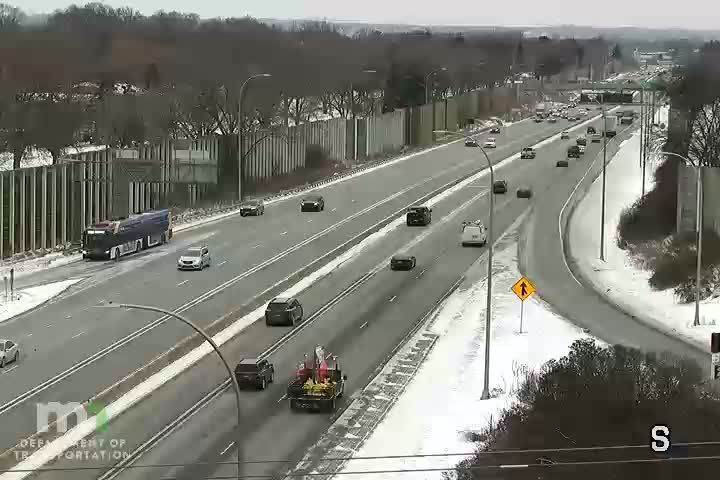 Bloomington: I-35W SB @ 82nd St