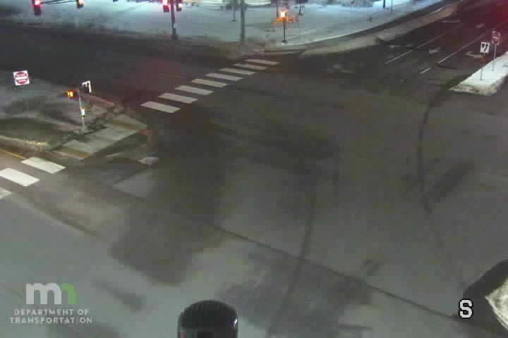 Plymouth: T.H.55 WB @ W Medicine Lake Dr