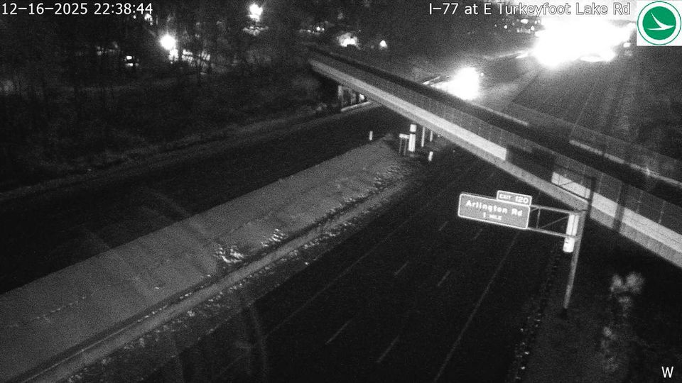 Green: I-77 at E Turkeyfoot Lake Rd