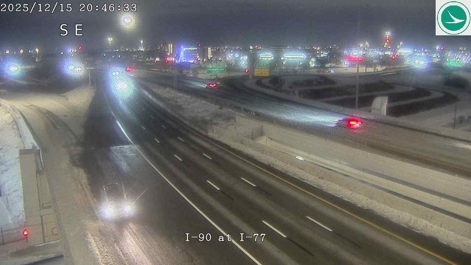 Cleveland: Playhouse Square: I-90 at I-77