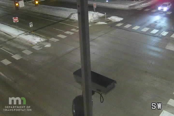 Roseville: T.H.51 NB @ Roselawn Ave