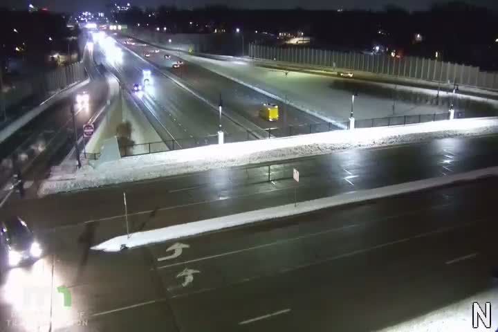 Saint Louis Park: T.H.100 SB @ Minnetonka Blvd EB