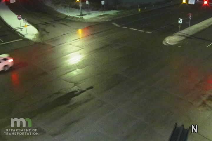 Minnetonka: T.H.7 EB @ Shady Oak Rd