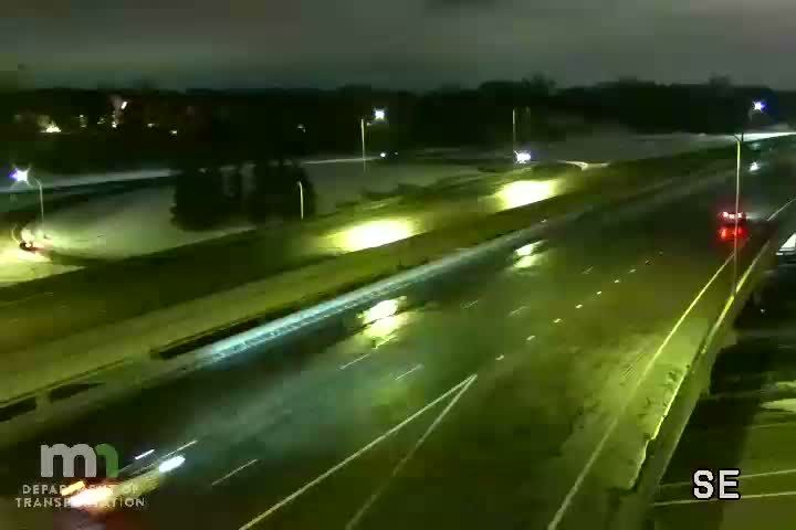 Eagan: T.H.77 SB @ I-35E