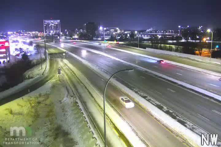 Golden Valley: I-394 EB @ General Mills Blvd