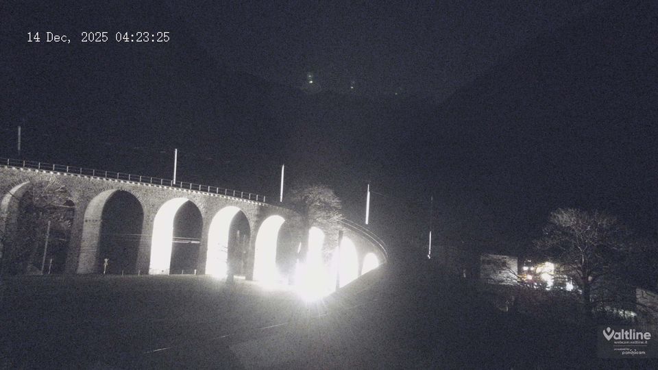 Brusio: Li Canvi: Webcam Trenino Rosso - Bernina Express in Valposchiavo