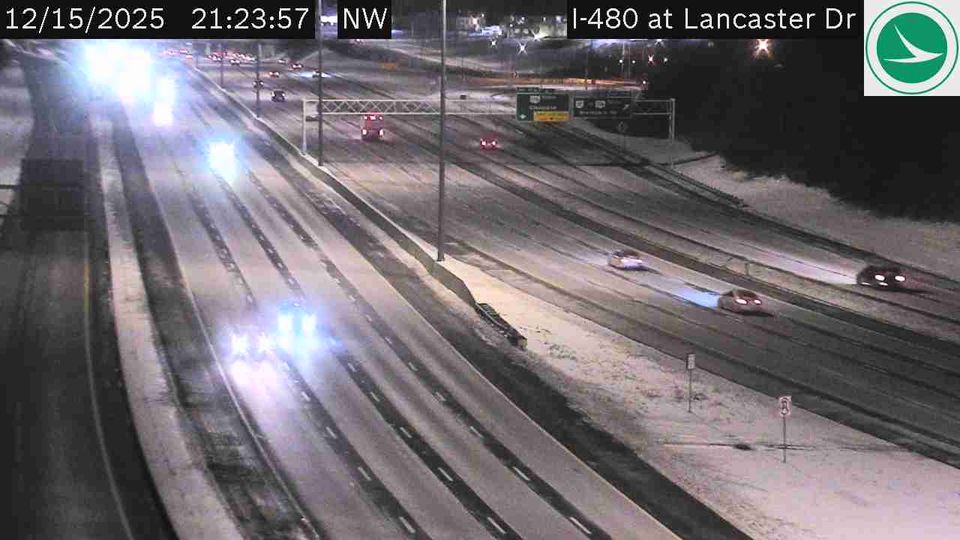 Brooklyn Heights: I-480 at Lancaster Dr