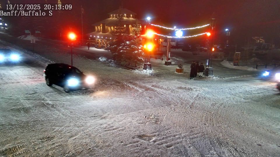 Downtown District: Buffalo St and Banff Ave
